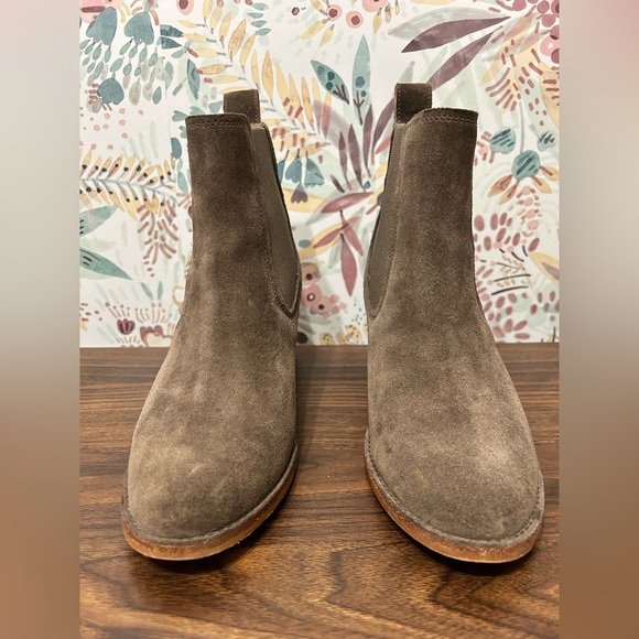 UGG Women's Faye Brown Suede Leather Ankle Booties Chunky Heel Size 8 - Picture 5 of 8